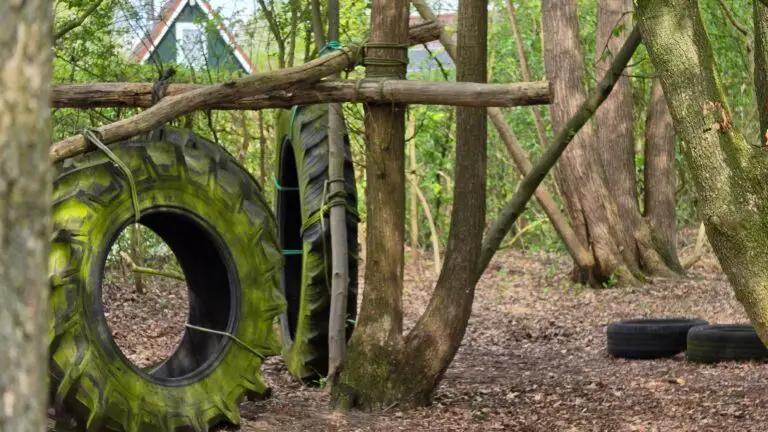 Avontuurlijke speelplek tussen de bomen in Gramsbergen